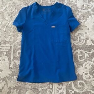 Figs women’s royal blue Catarina  Scrub Top xxs
